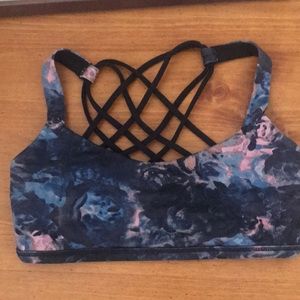 Lululemon born to be free (wild) bra